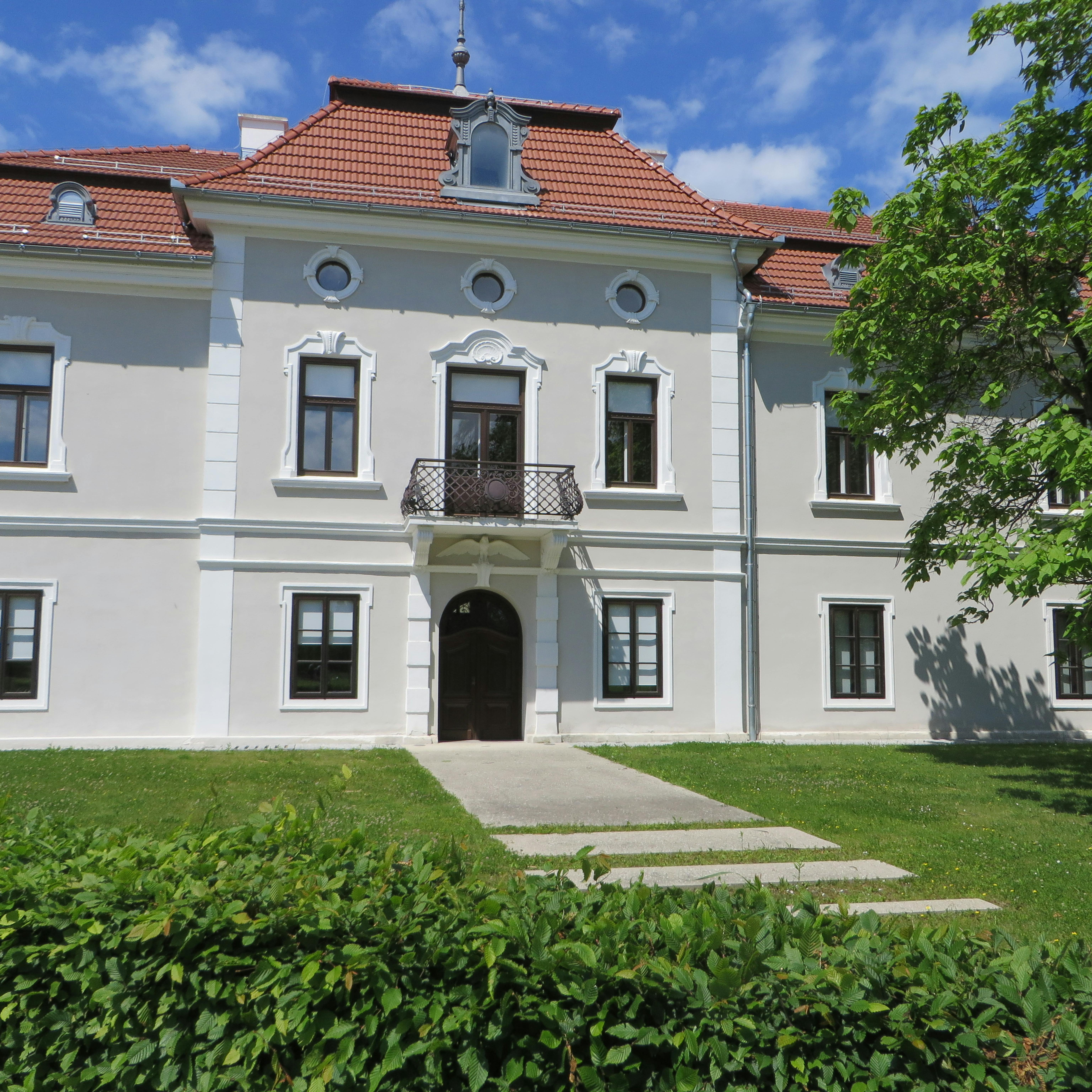 Manor Strnišče